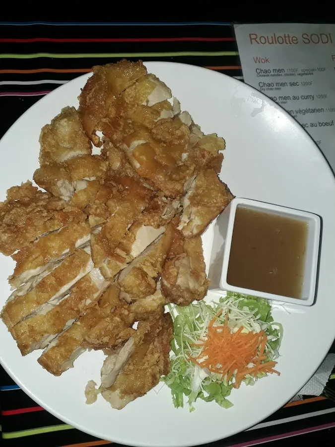Roulotte Sodi, poulet citron pané croustillant servi avec salade